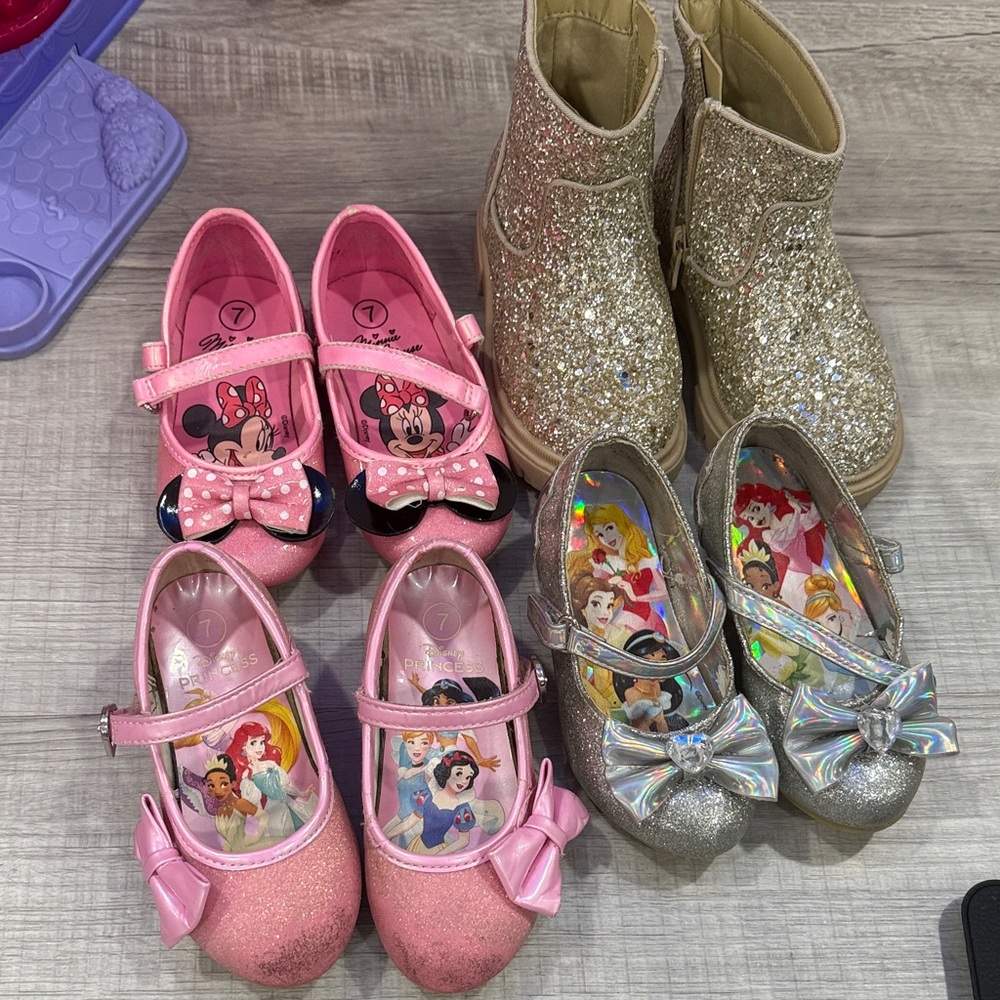Disney Princess Minnie Mouse and Glitter boots bundle